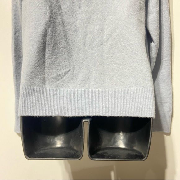 Athleta Hawthorne Crew Neck Extra Fine Merino Wool Sweater Light Blue Size Small - Picture 9 of 12